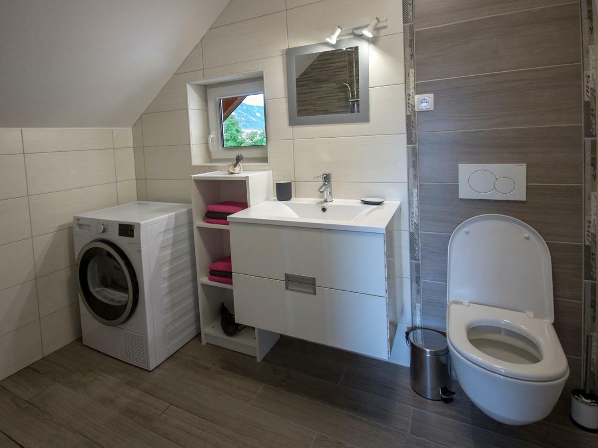 Apartment Marjetka Zirovnica ภายนอก รูปภาพ