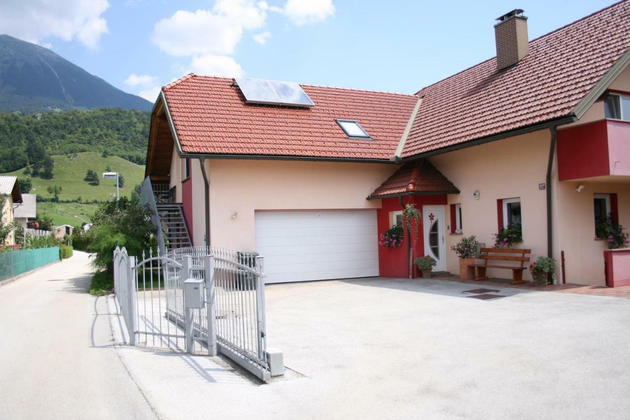 Apartment Marjetka Zirovnica ภายนอก รูปภาพ